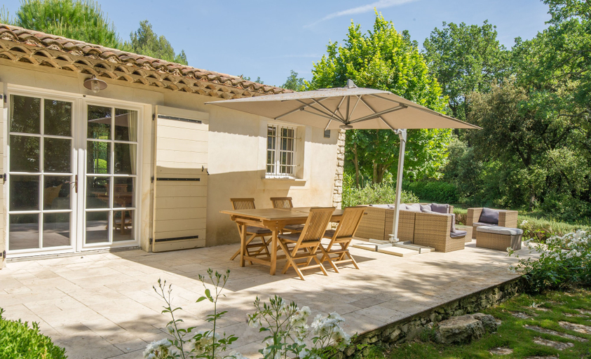 Exterior & Views 2, Domaine Les Roullets, Vaucluse