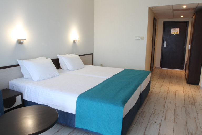 Bedroom 3, Smartline Meridian Hotel, Nesebar