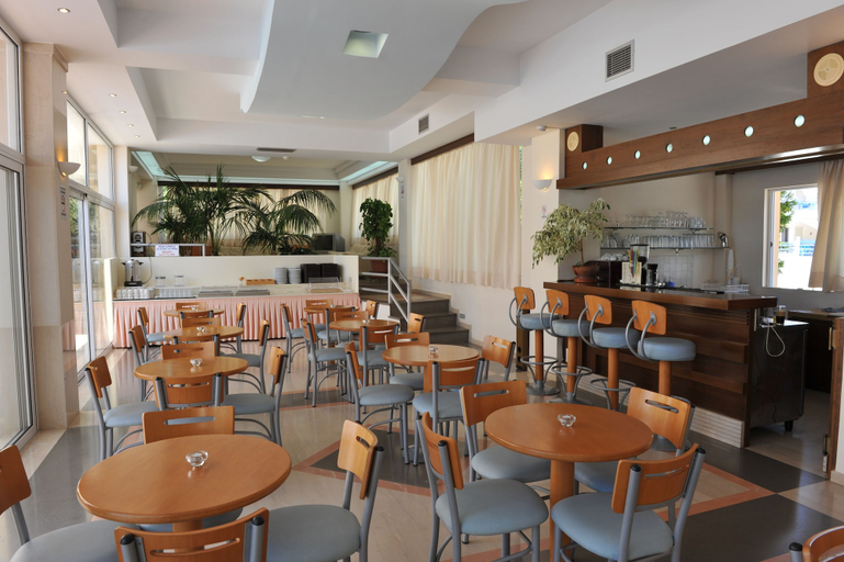 Food & Drinks 5, Adonis Hotel, Epirus