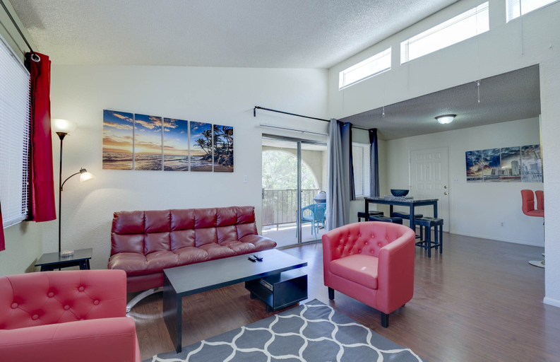 Others 5, The Avenida Condominiums, Pinal