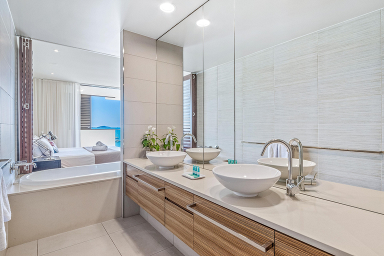 Bathroom 3, 86 Whisper Bay Resort, Whitsunday