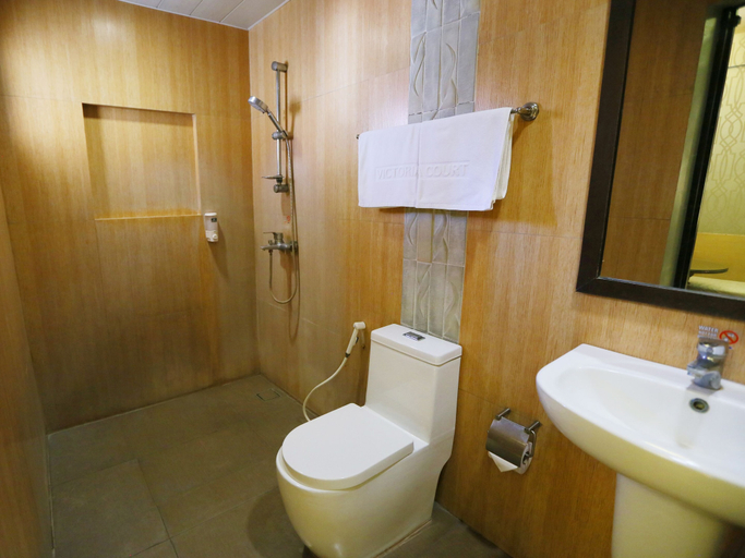 Bathroom 3, Hotel Ava Gil Puyat, Pasay City