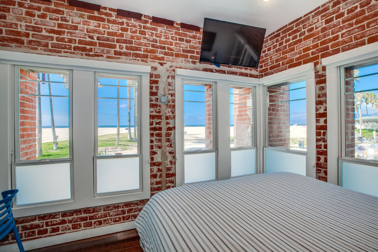 Bedroom 3, Venice Breeze Suites, Los Angeles