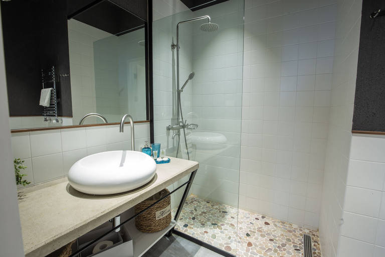 Bathroom 4, RIS Dalma Collection Yerevan, Yerevan
