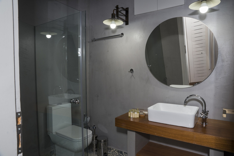 Bathroom 5, Elia Daliani, Crete