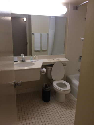 Bathroom 4, Quality Inn Rhinelander, Oneida