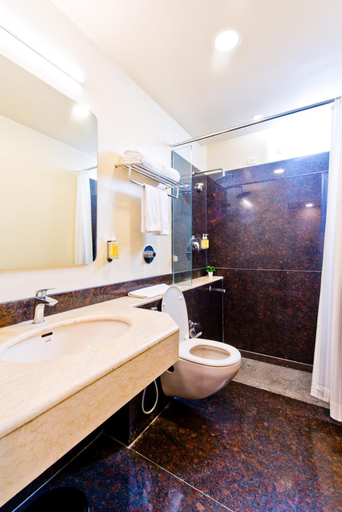 Bathroom 4, Bloom Hotel - Indiranagar, Bangalore