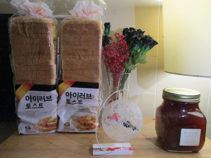 Food & Drinks, Dustin Guesthouse - Hostel, Mapo
