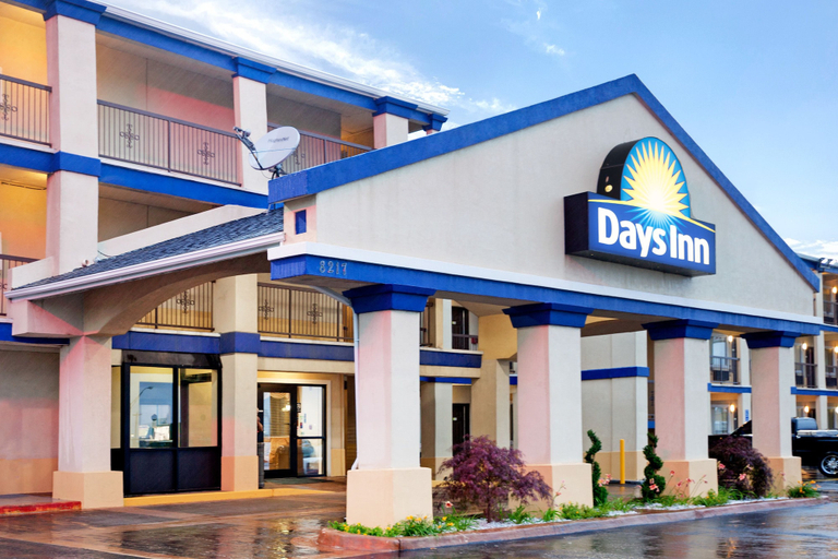 Exterior & Views 2, Days Inn by Wyndham Oklahoma City/Moore, Oklahoma