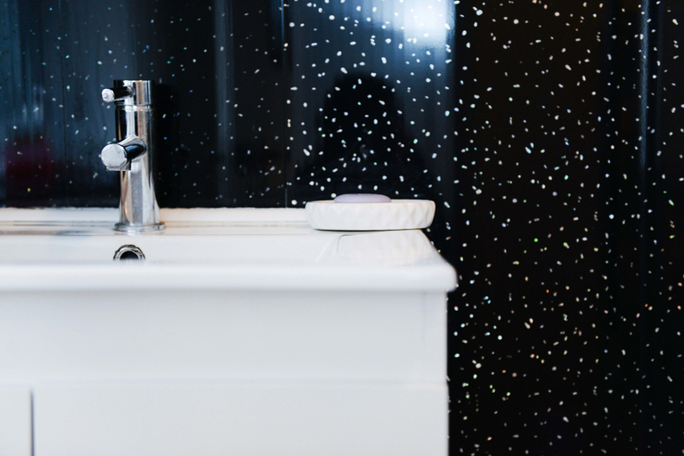 Bathroom 4, Bridle Lodge Apartments, Blackpool