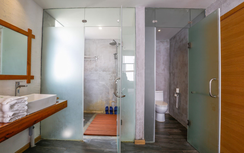 Bathroom 4, Bajie Youth Hostel National Forest Park, Zhangjiajie