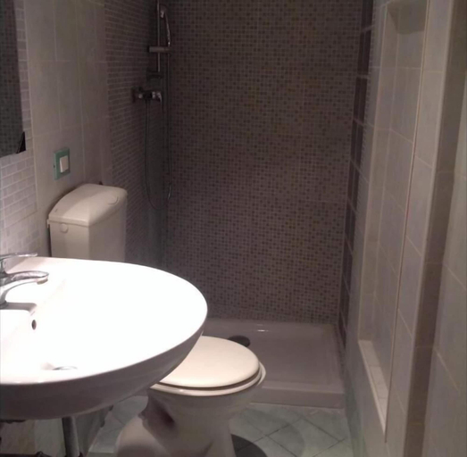 Bathroom, Verdi Plaza - Hostel, Bologna