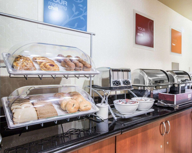Food & Drinks 5, Comfort Suites Bakersfield, Kern