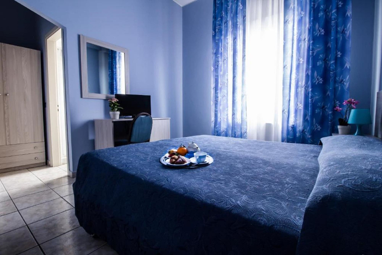 Bedroom 3, Miramare, Catania