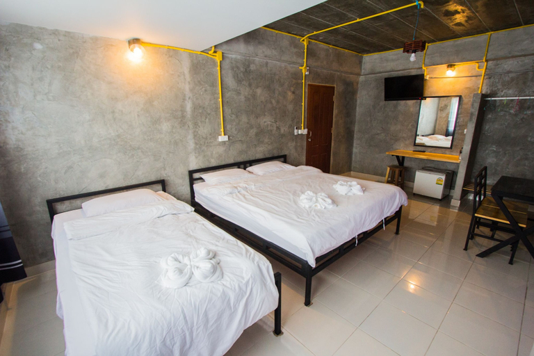 Bedroom 3, The Sky Loft Hotel, Khlong Luang