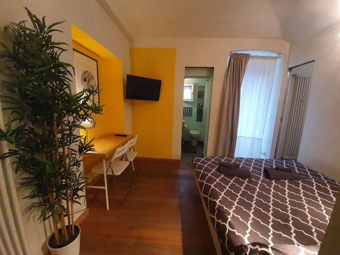 Room 2, Casa Carlino, Torino