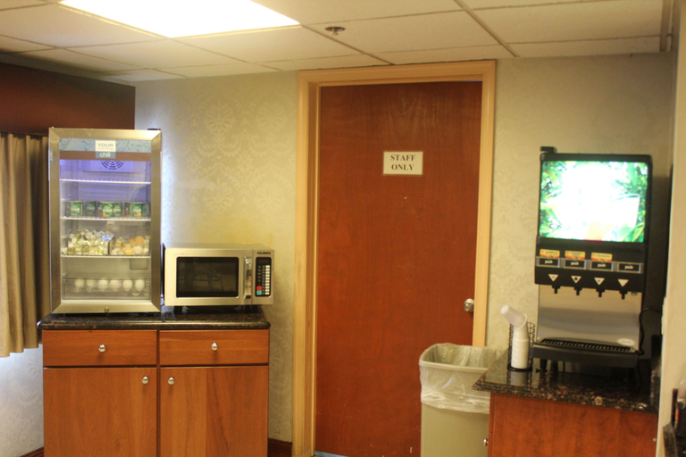 Food & Drinks 5, Comfort Inn Feasterville - Trevose, Bucks