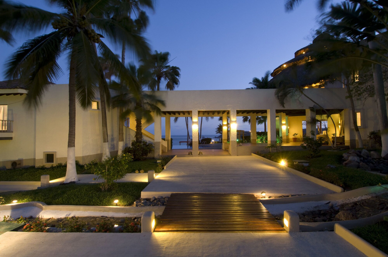 Exterior & Views 2, Hotel Punta Serena & Resorts- Couples Only, La Huerta