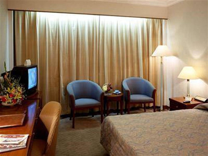 Bedroom 2, Cypress Hotel Jin Jiang Shanghai, Shanghai