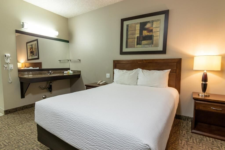 Bedroom 3, BCMInns Lac La Biche, Division No. 12