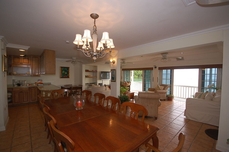 Food & Drinks, San Cove, Blue Lagoon, Port Antonio 4BR