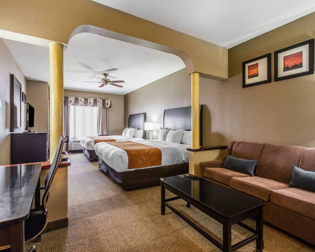 Bedroom 3, Comfort Suites Bakersfield, Kern