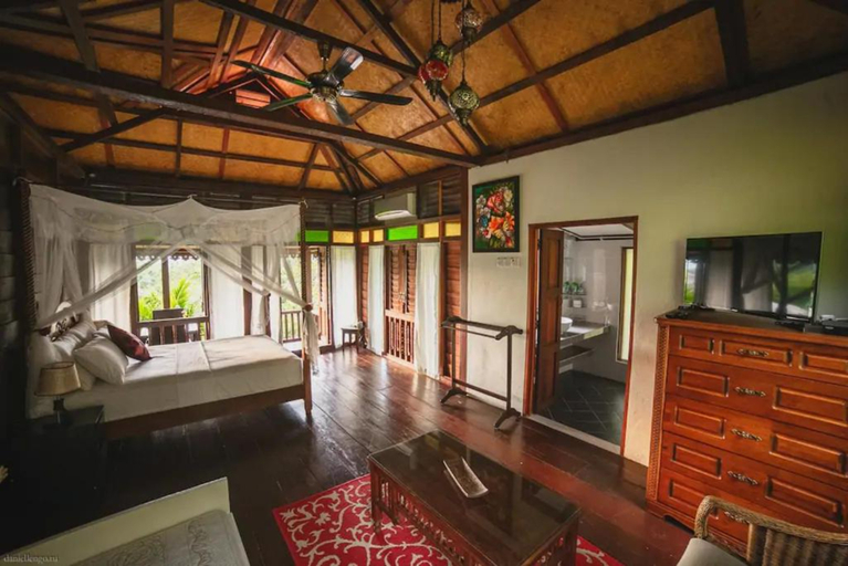 Romantic Tropical Retreat with Sunset & Rice Field Views - Tap to explore photos