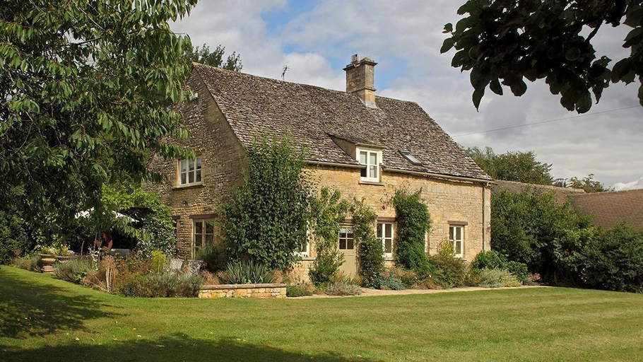 Exterior & Views 1, Bookers Cottage, Oxfordshire
