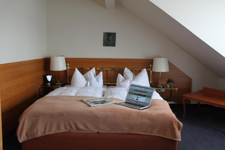 Bedroom 3, Hotel Rheinischer Hof, Heinsberg