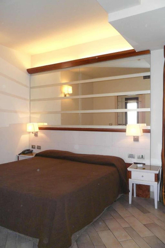 Bedroom 3, Hotel Eden, Lucca