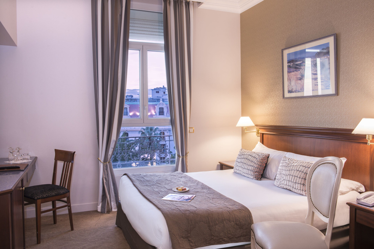 Bedroom 2, Hotel West End Nice Promenade, Alpes-Maritimes