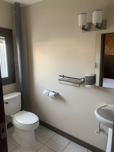 Bathroom 5, Party Hostel- Canmore Hotel Hostel, Division No. 15