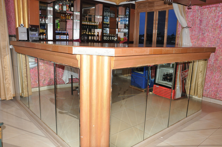 Food & Drinks 5, Deira Hotel Ltd, Mukono