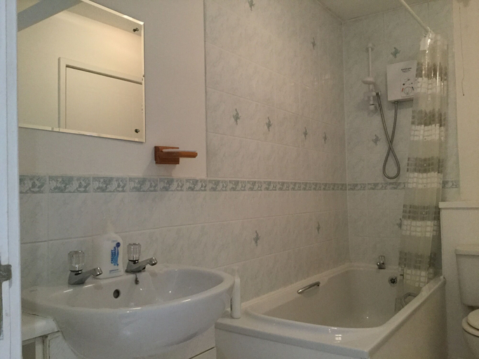 Bathroom 3, Inverness Apartments - Castle Heather, Highland