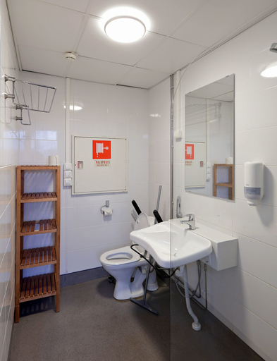 Bathroom 5, CheapSleep Helsinki - Hostel, Uusimaa