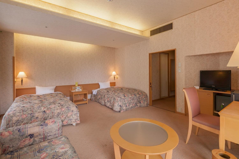Bedroom 2, Shima Grand Hotel, Nakanojō