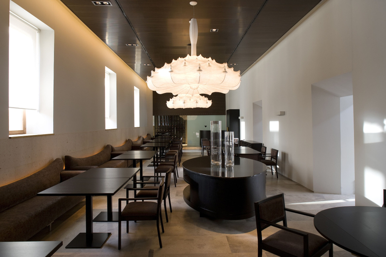 Food & Drinks 5, Parador De Alcala, Madrid