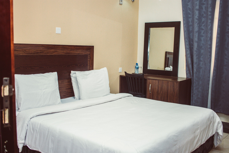 Bedroom 2, Residency Hotel Enugu, Enugu North