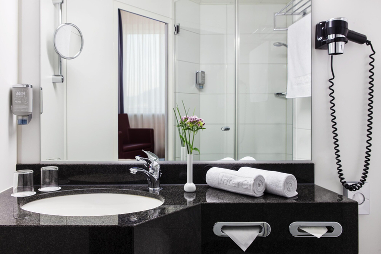 Bathroom 3, Hotel Augsburg, Augsburg