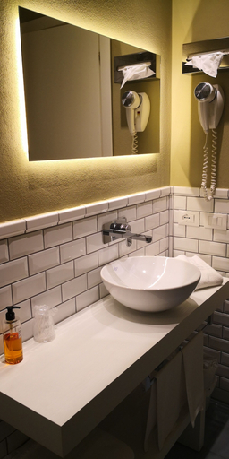 Bathroom 4, Hotel San Luca, Verona