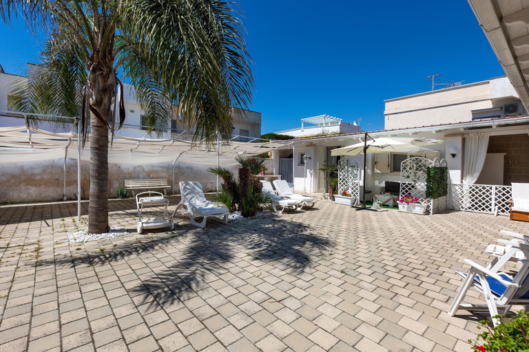 Exterior & Views 2, 2933 Villetta Patrizia - Monolocale by Barbarhouse, Taranto
