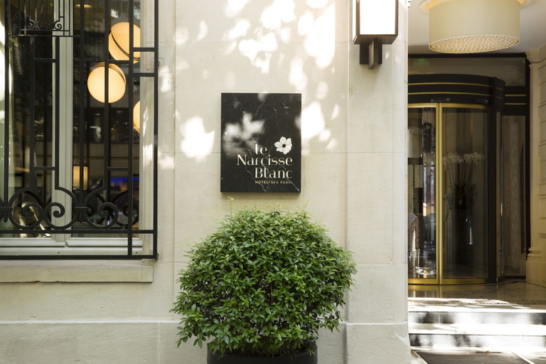 Exterior & Views 2, Hotel Le Narcisse Blanc & Spa, Paris