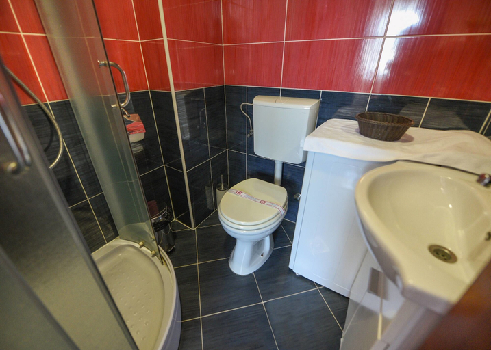 Bathroom 3, Sea Point II