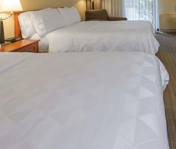 Bedroom 3, Allure Hotel & Conference Centre, Simcoe