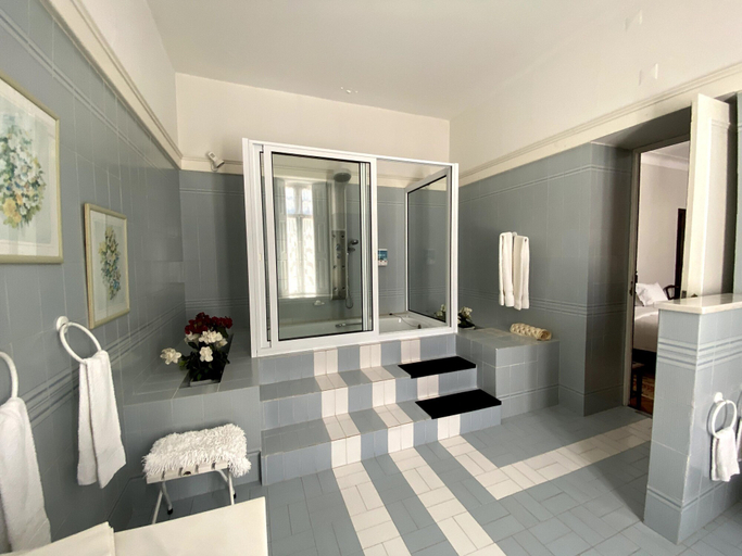 Bathroom 5, Vila Duparchy, Mealhada