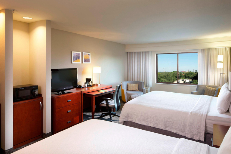 Bedroom 3, Courtyard by Marriott Brownsville, Cameron