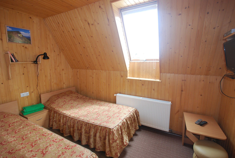 Bedroom 2, Zelenaj Dacha, Rakhivs'kyi