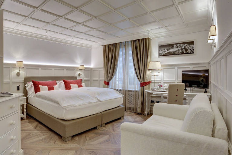 Bedroom 3, Grand Hôtel Des Alpes, Haute-Savoie