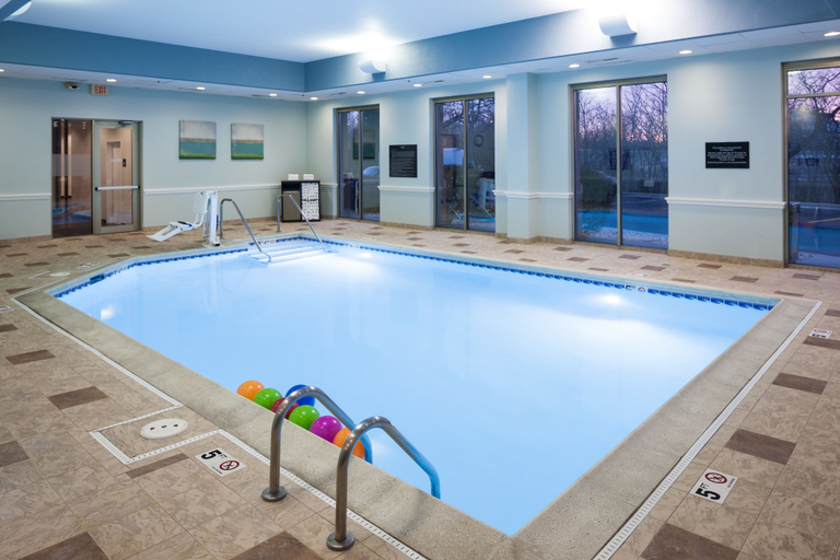 Sport & Beauty 5, Hampton Inn & Suites Chicago-North Shore/Skokie, Cook