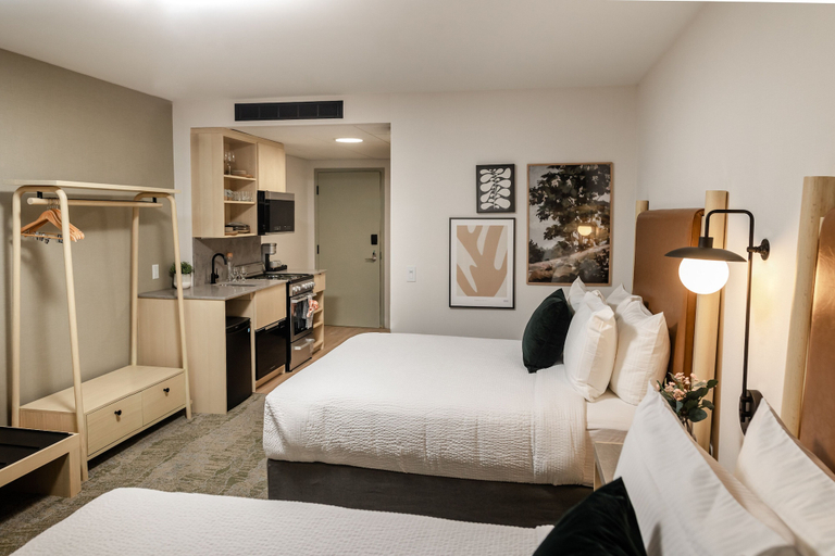 Bedroom 3, Forest Park Hotel, Division No. 15